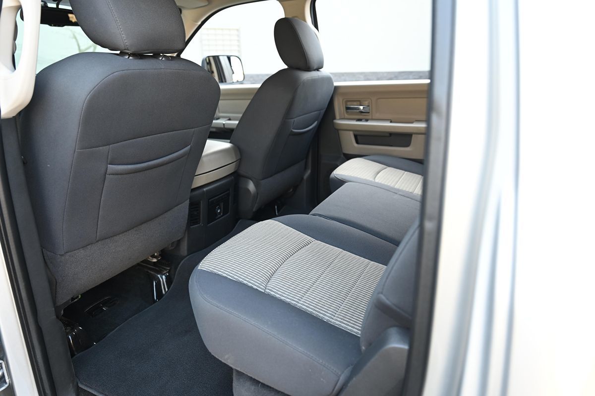 2012 RAM Ram 3500 Pickup SLT - Photo 17