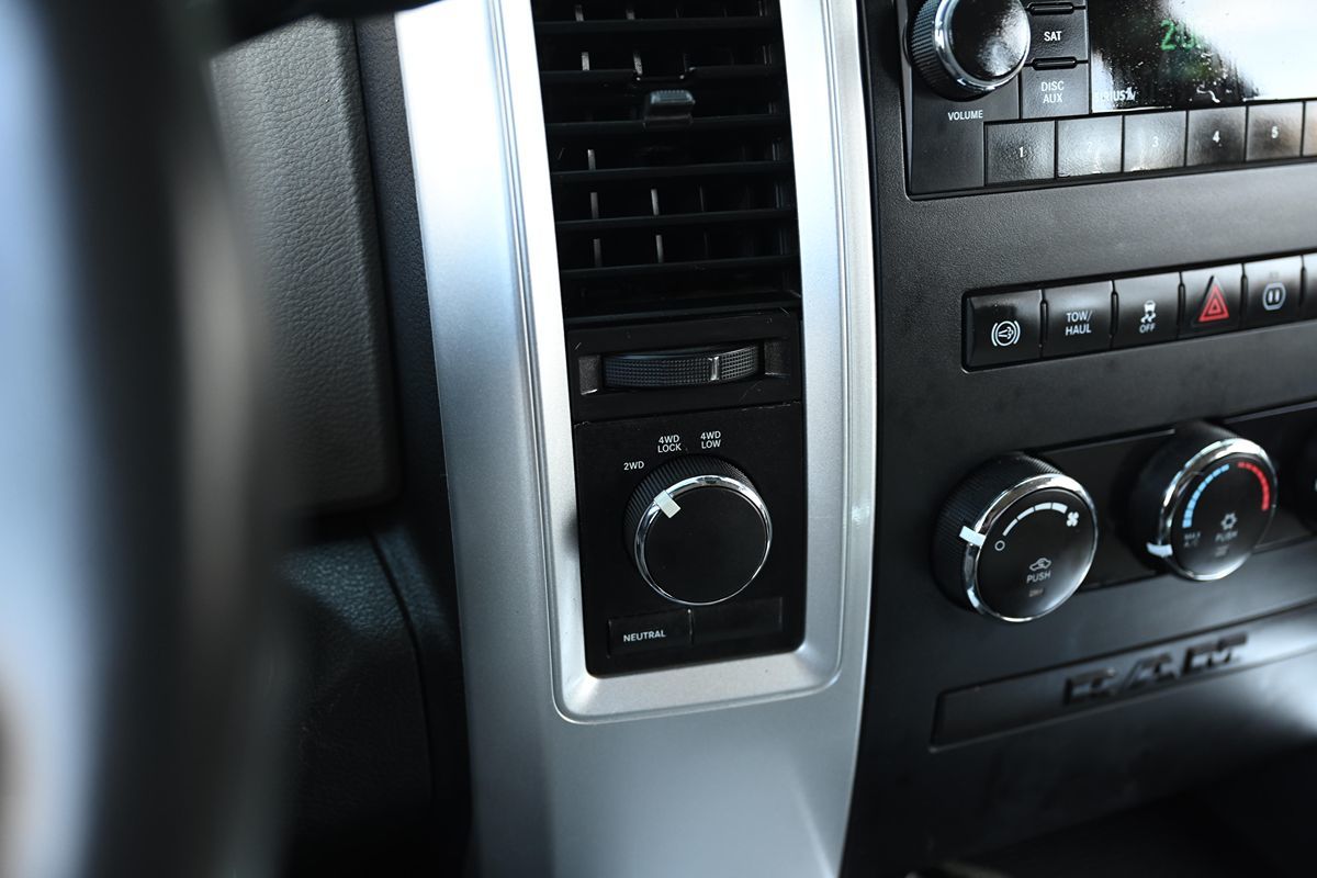 2012 RAM Ram 3500 Pickup SLT - Photo 25