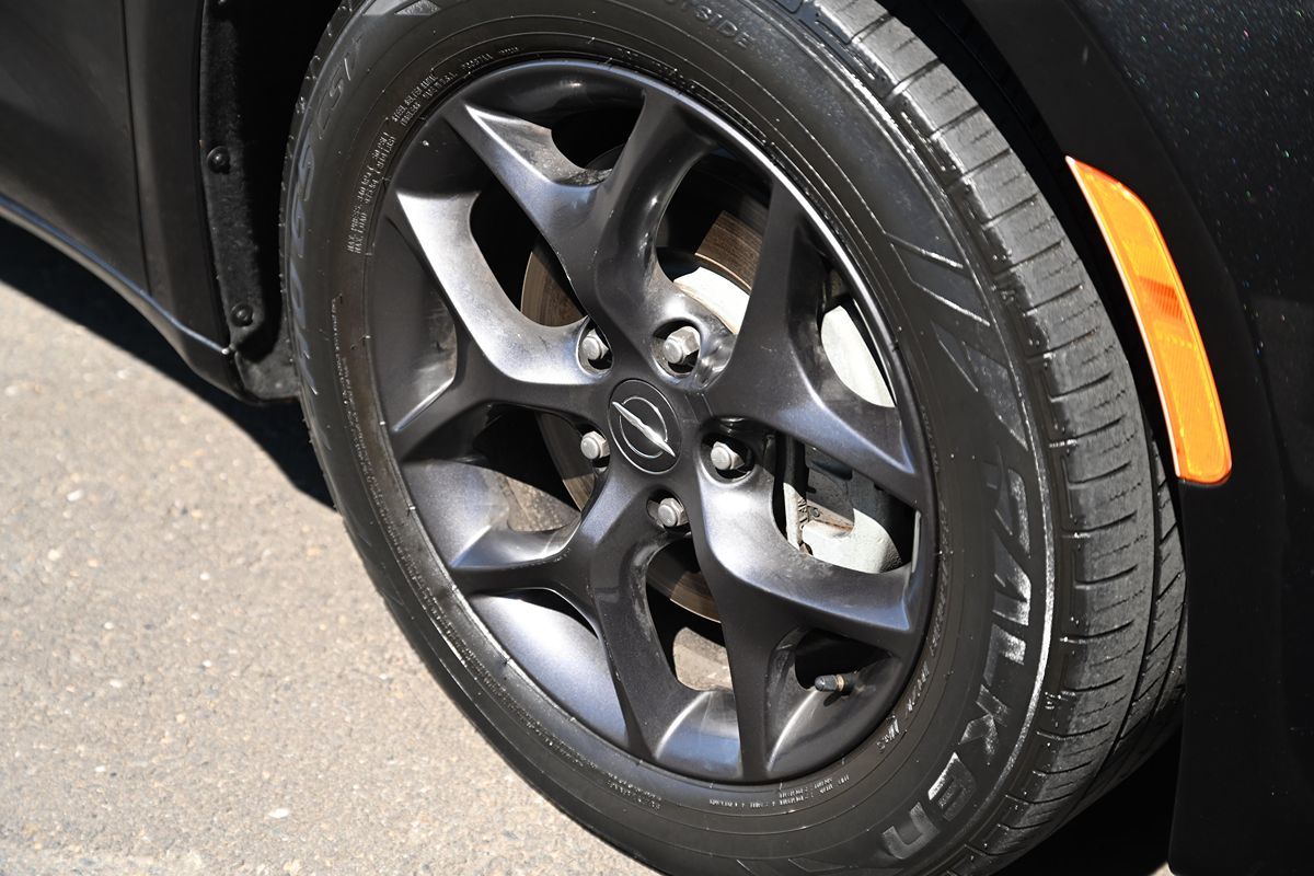2018 Chrysler Pacifica Touring Plus photo 9