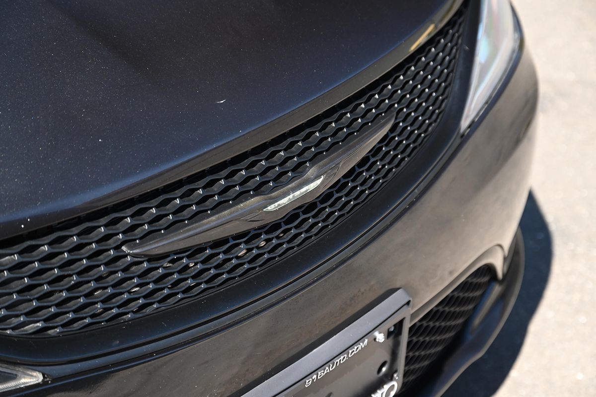 2018 Chrysler Pacifica Touring Plus photo 10