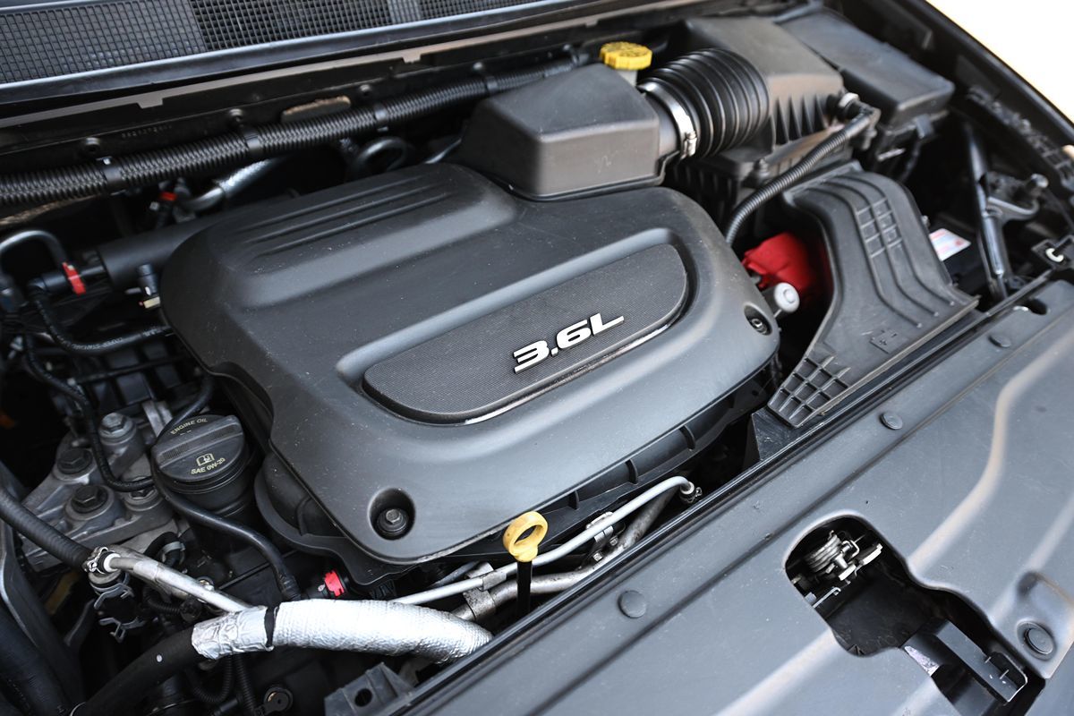 2018 Chrysler Pacifica Touring Plus photo 11