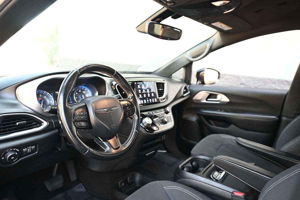 2018 Chrysler Pacifica Touring Plus photo 20
