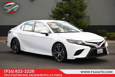 2020 Toyota Camry SE