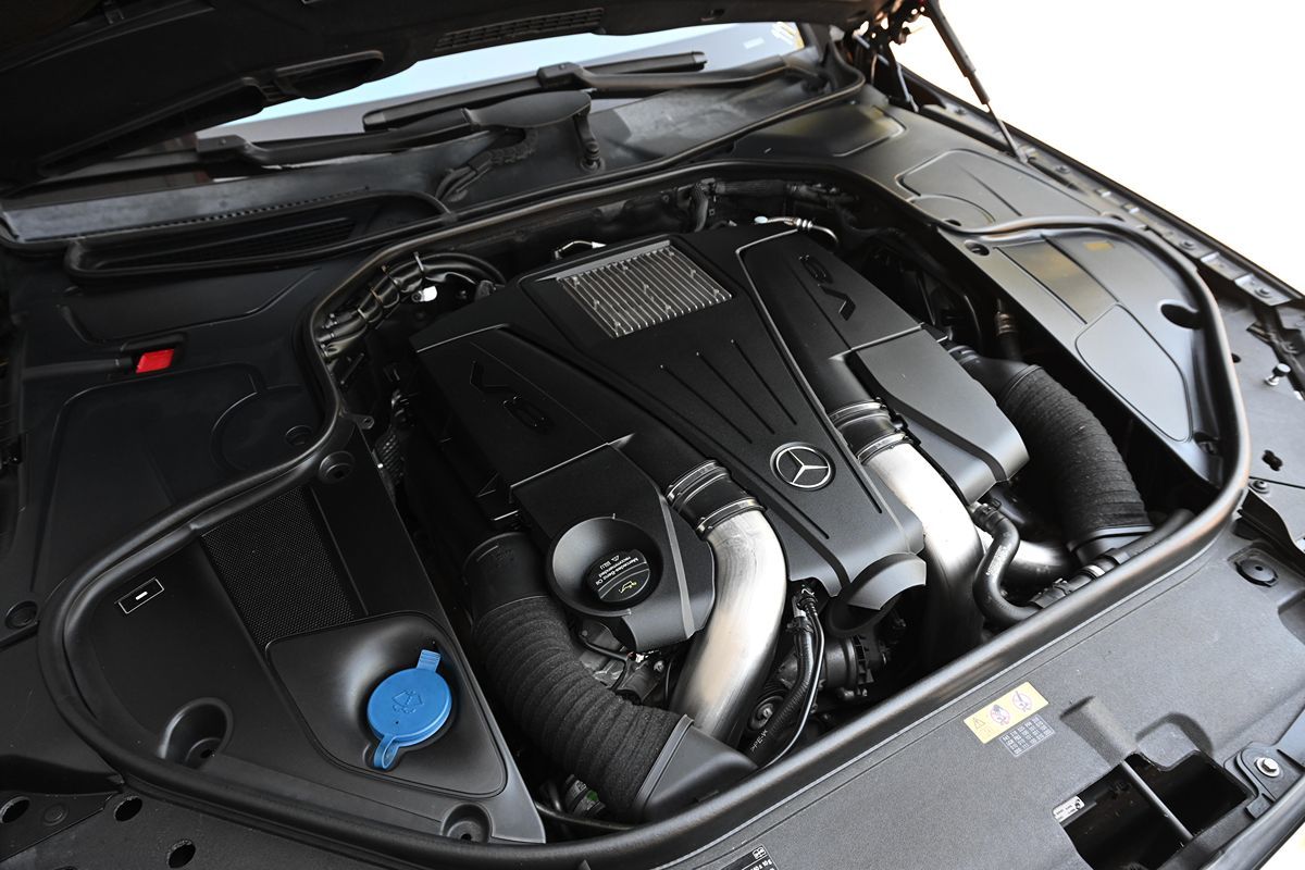 2015 Mercedes Benz S 550 4MATIC photo 10