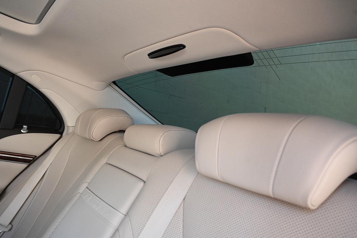 2015 Mercedes Benz S 550 4MATIC photo 14