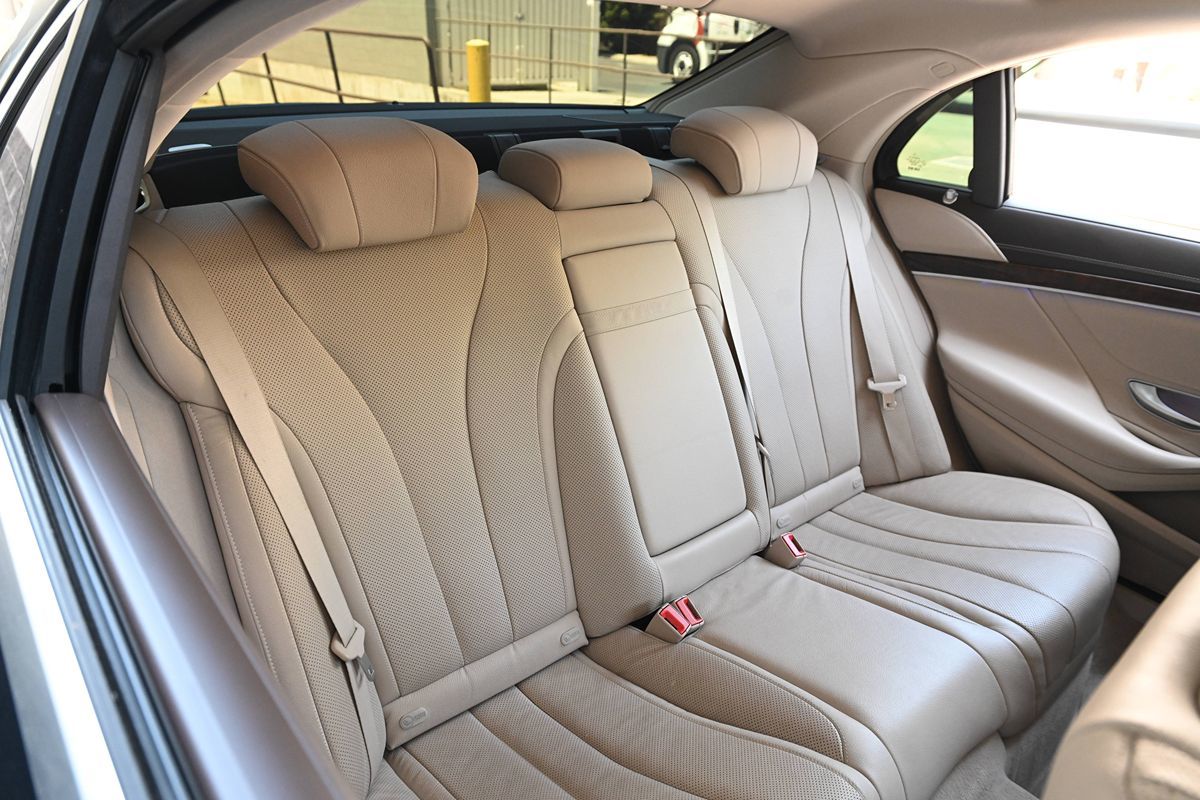 2015 Mercedes Benz S 550 4MATIC photo 18