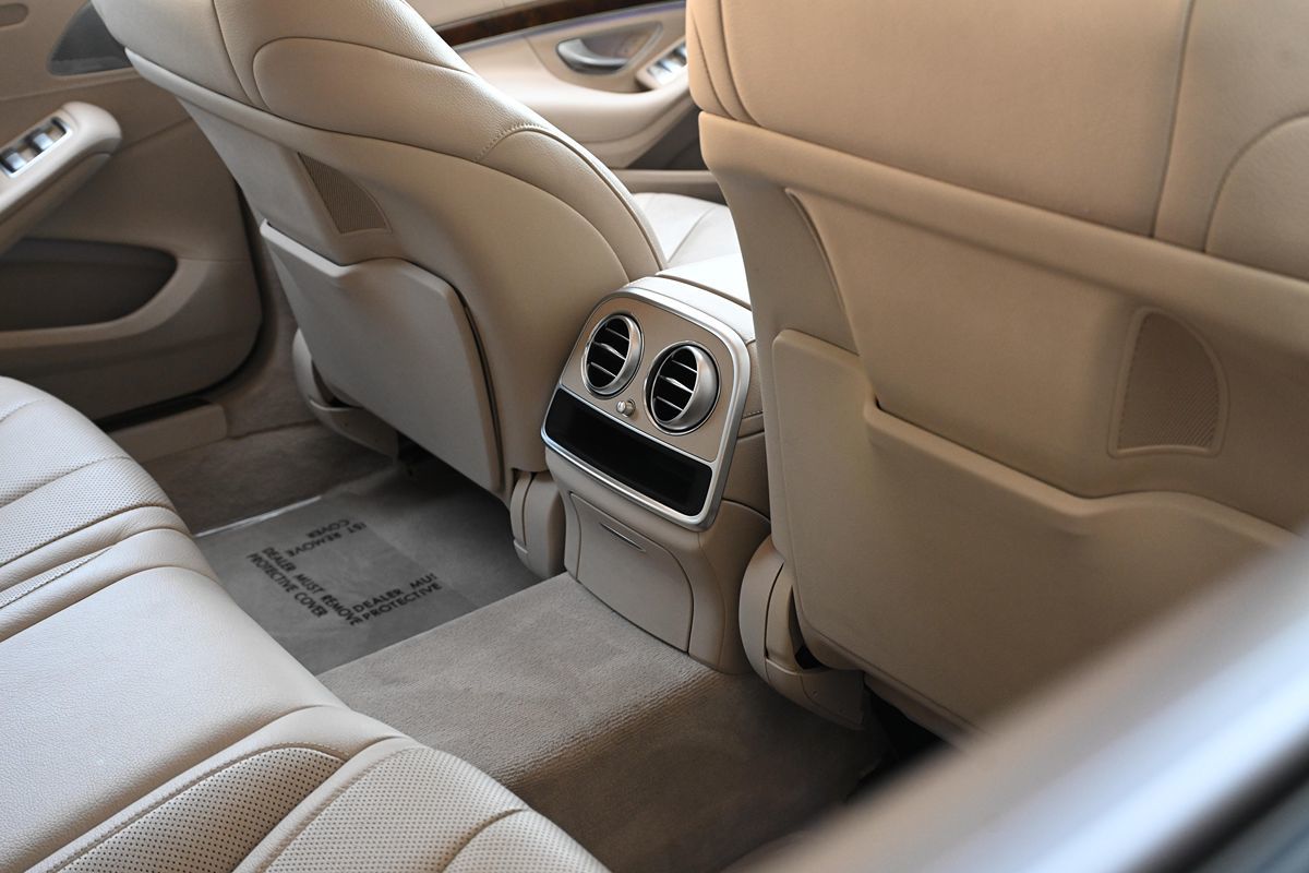 2015 Mercedes Benz S 550 4MATIC photo 20