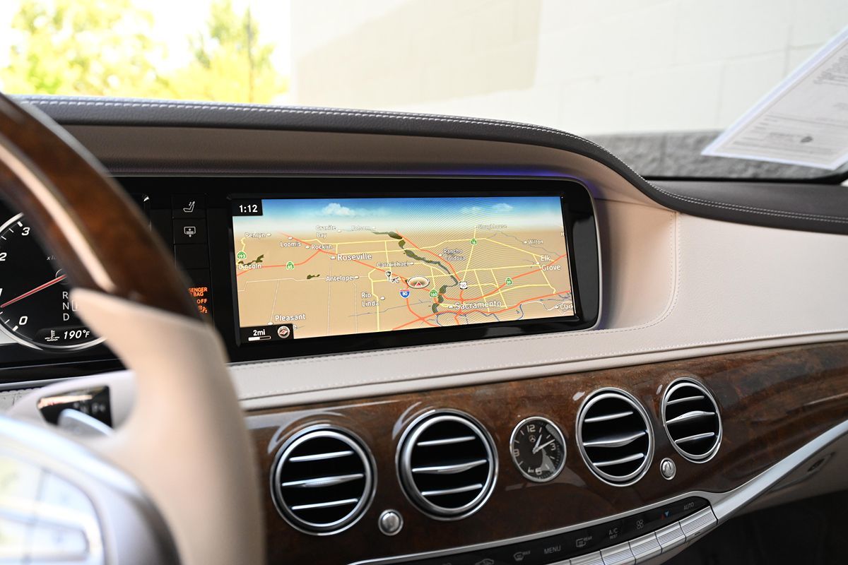 2015 Mercedes Benz S 550 4MATIC photo 28