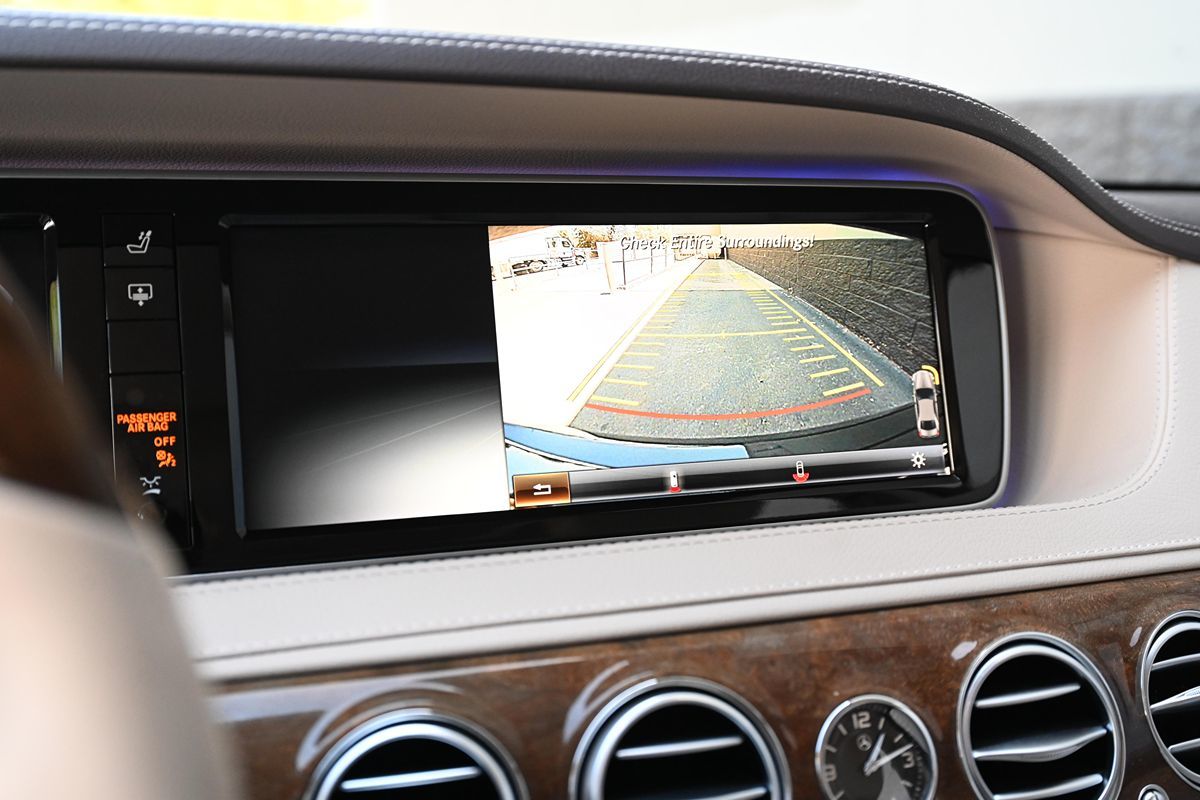 2015 Mercedes Benz S 550 4MATIC photo 31