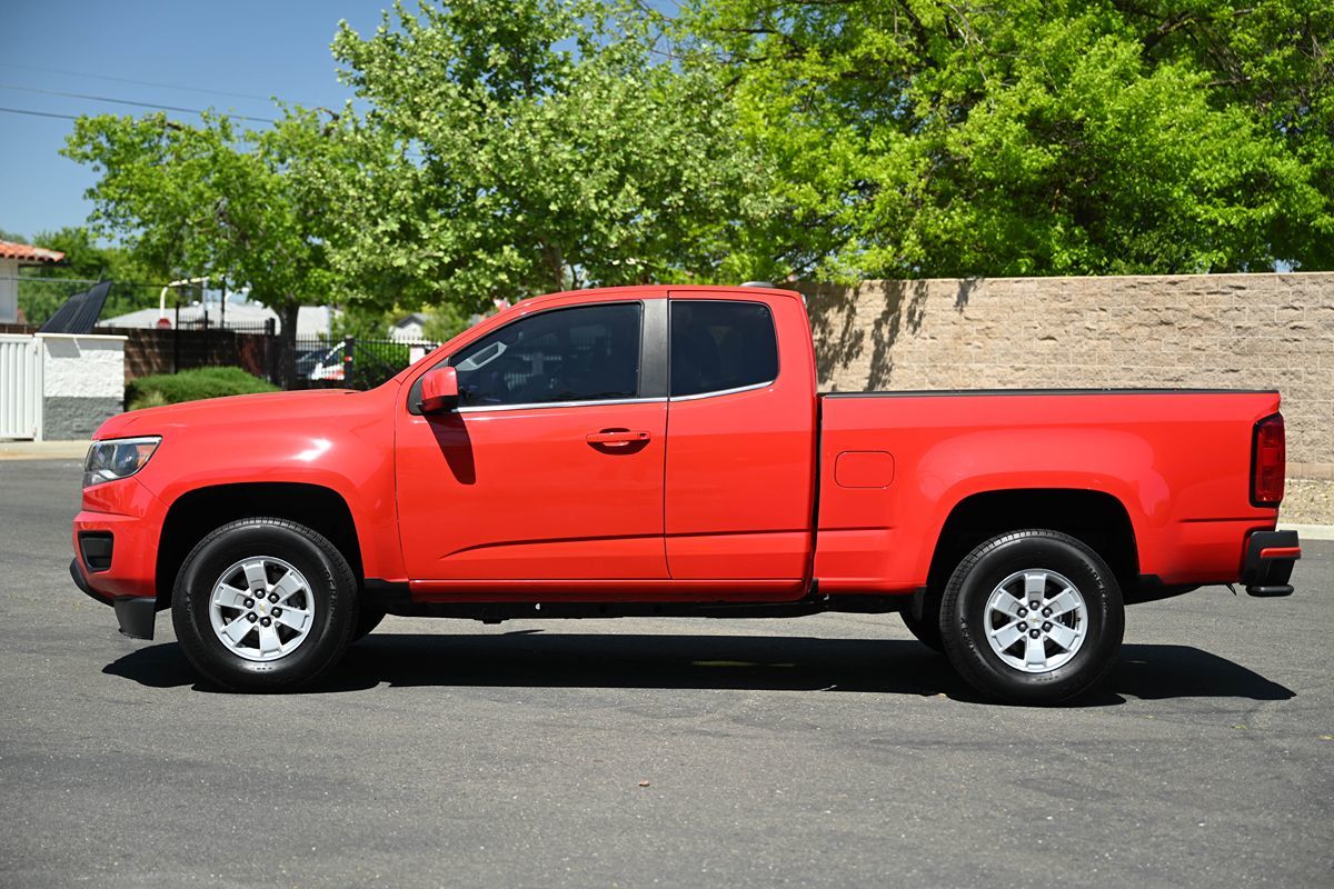 2017 Chevrolet Colorado Work Truck photo 4