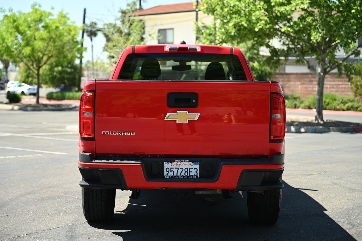 2017 Chevrolet Colorado Work Truck photo 6