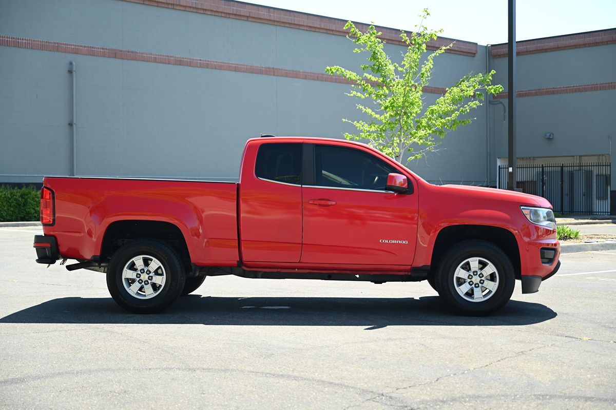 2017 Chevrolet Colorado Work Truck photo 8