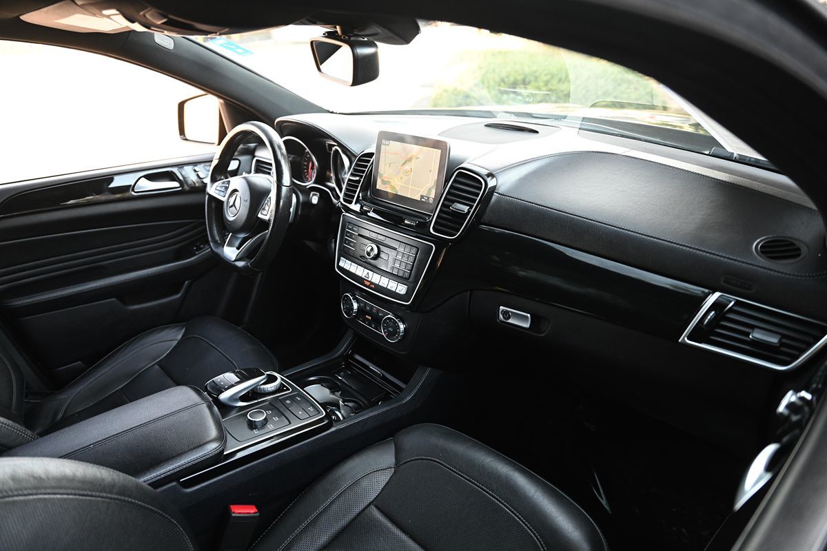 2019 Mercedes Benz GLE AMG 43 photo 13
