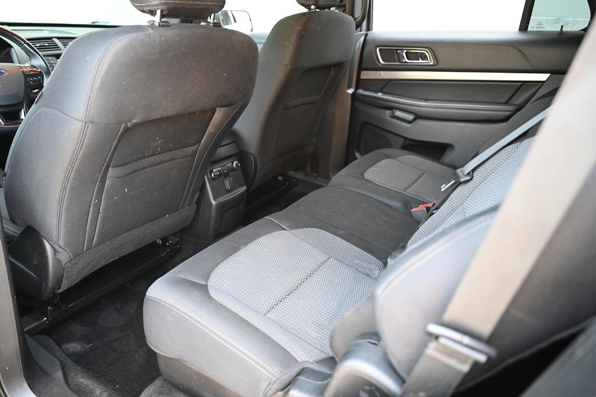 2018 Ford Explorer XLT photo 16