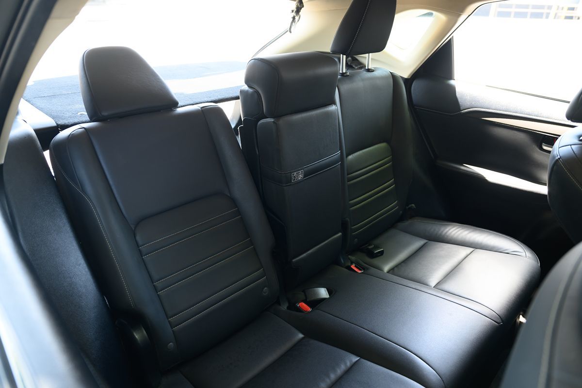 2018 Lexus NX 300 Luxury photo 13