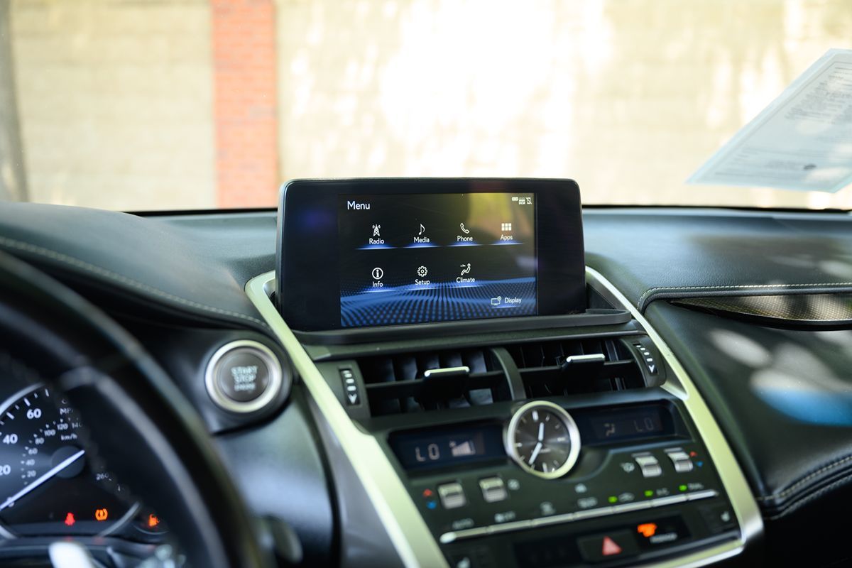 2018 Lexus NX 300 Luxury photo 23