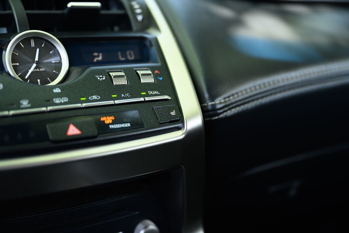 2018 Lexus NX 300 Luxury photo 26