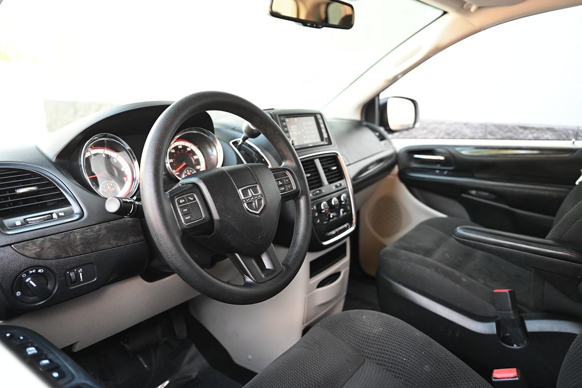 2018 Dodge Grand Caravan SE photo 16