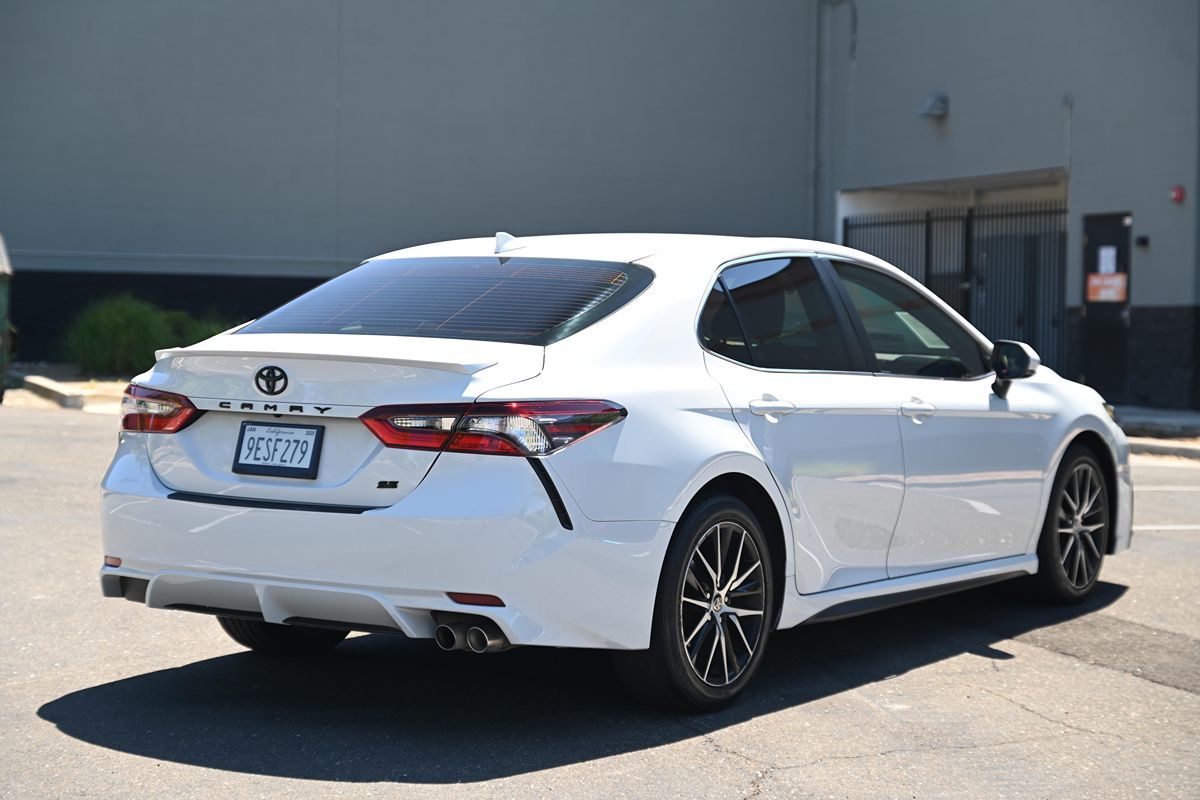 2023 Toyota Camry SE photo 7