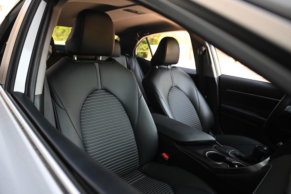 2023 Toyota Camry SE photo 10