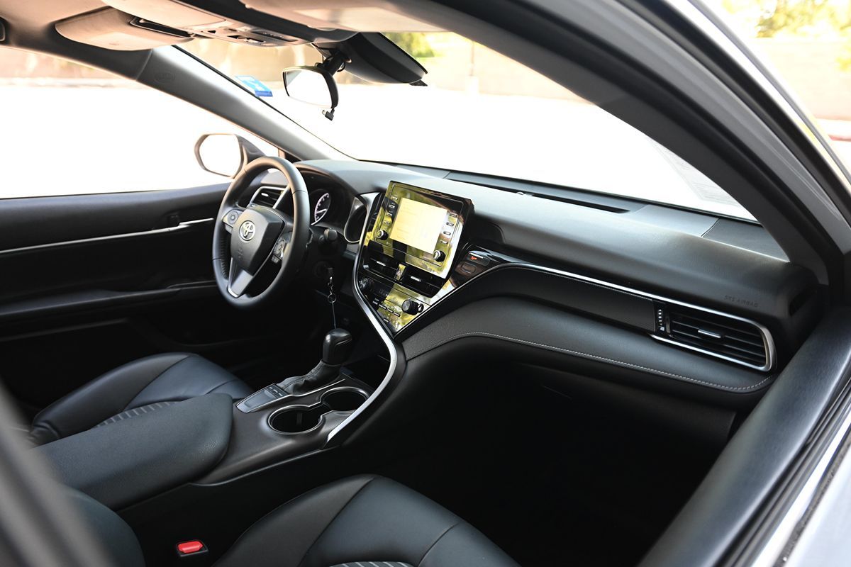 2023 Toyota Camry SE photo 11