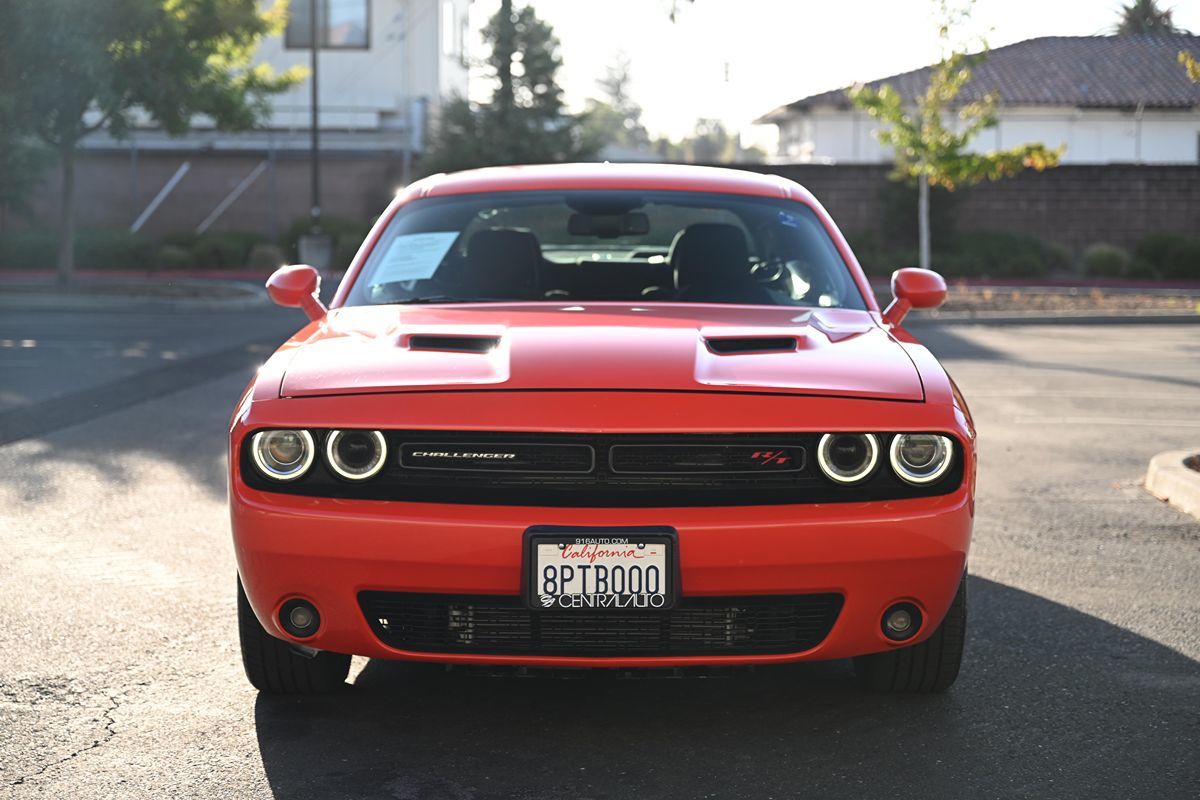 2018 Dodge Challenger R/T Scat Pack photo 2