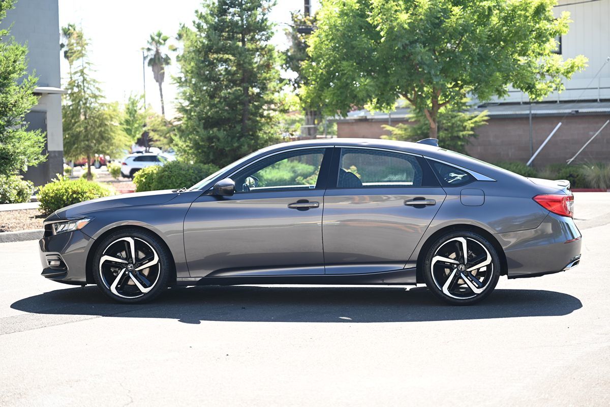 2019 Honda Accord Sport 2.0T photo 4