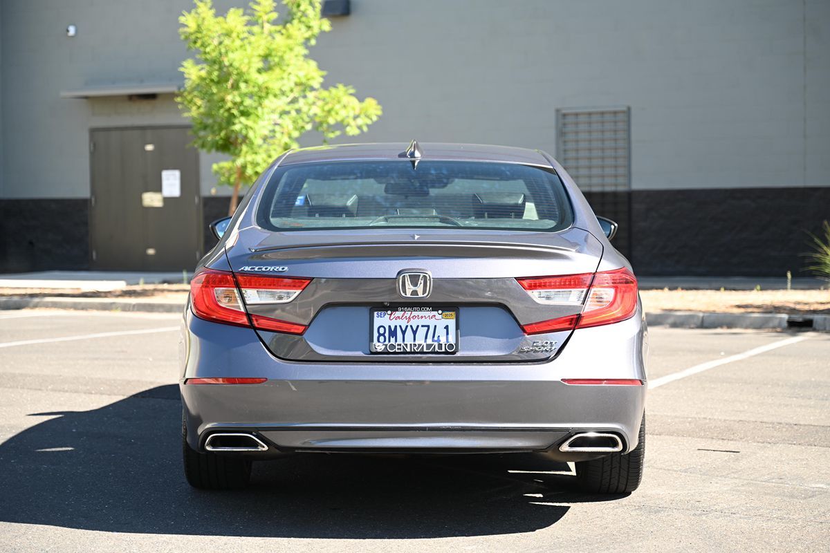 2019 Honda Accord Sport 2.0T photo 6