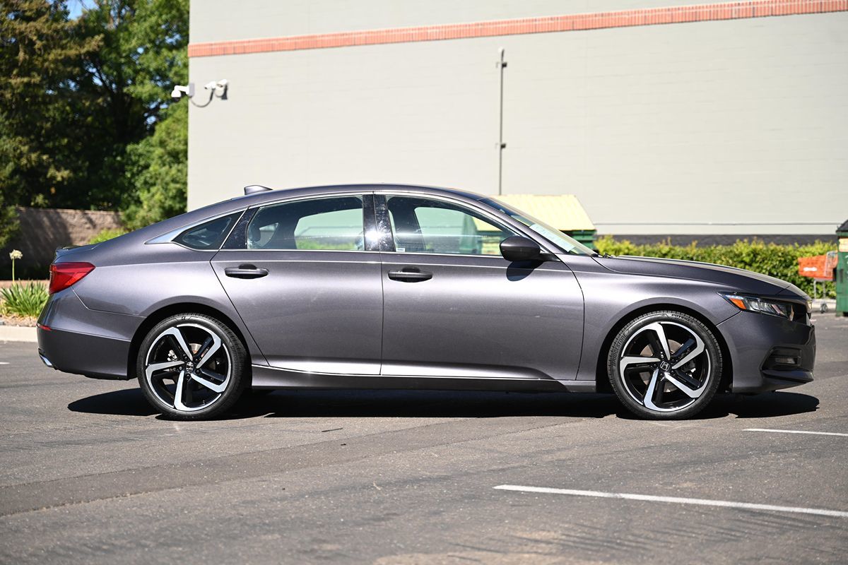 2019 Honda Accord Sport 2.0T photo 8