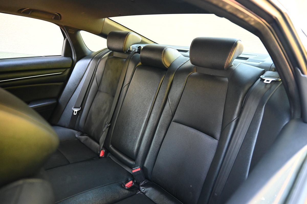 2019 Honda Accord Sport 2.0T photo 16