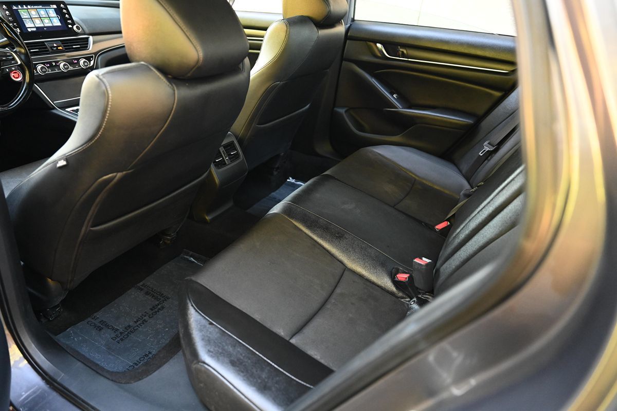 2019 Honda Accord Sport 2.0T photo 17