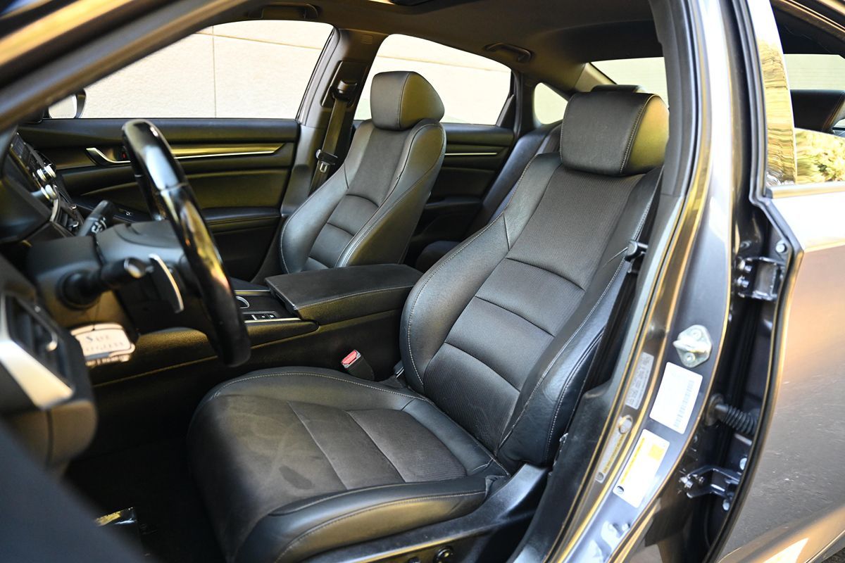 2019 Honda Accord Sport 2.0T photo 20