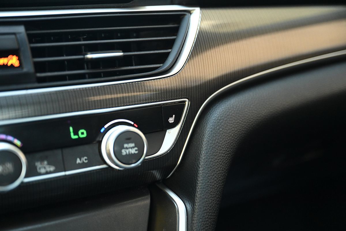 2019 Honda Accord Sport 2.0T photo 30
