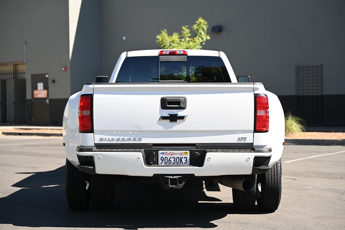 2018 Chevrolet Silverado 3500HD LTZ photo 6