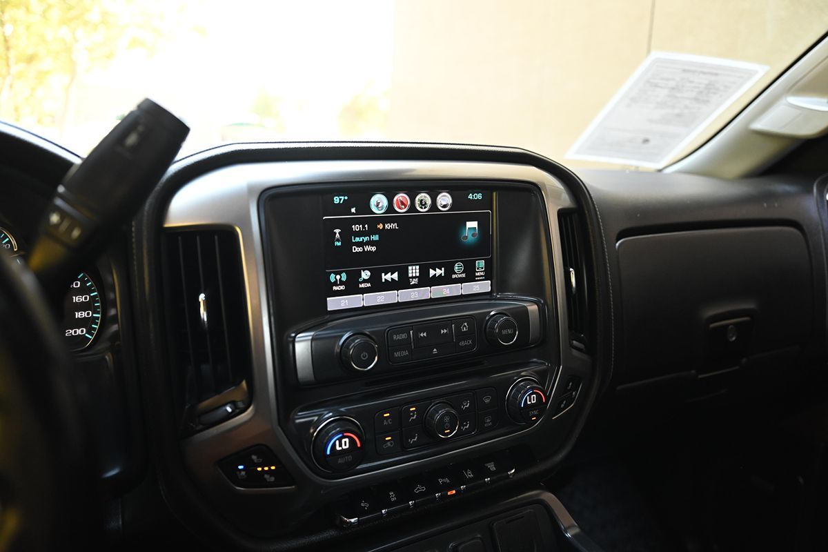 2018 Chevrolet Silverado 3500HD LTZ photo 22