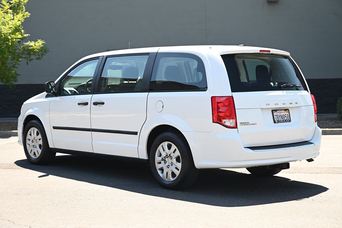 2014 Dodge Grand Caravan SE photo 5
