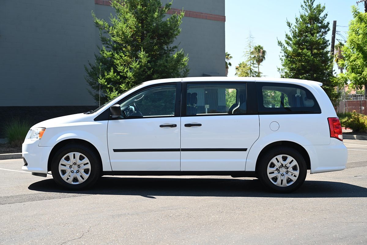 2014 Dodge Grand Caravan SE photo 4