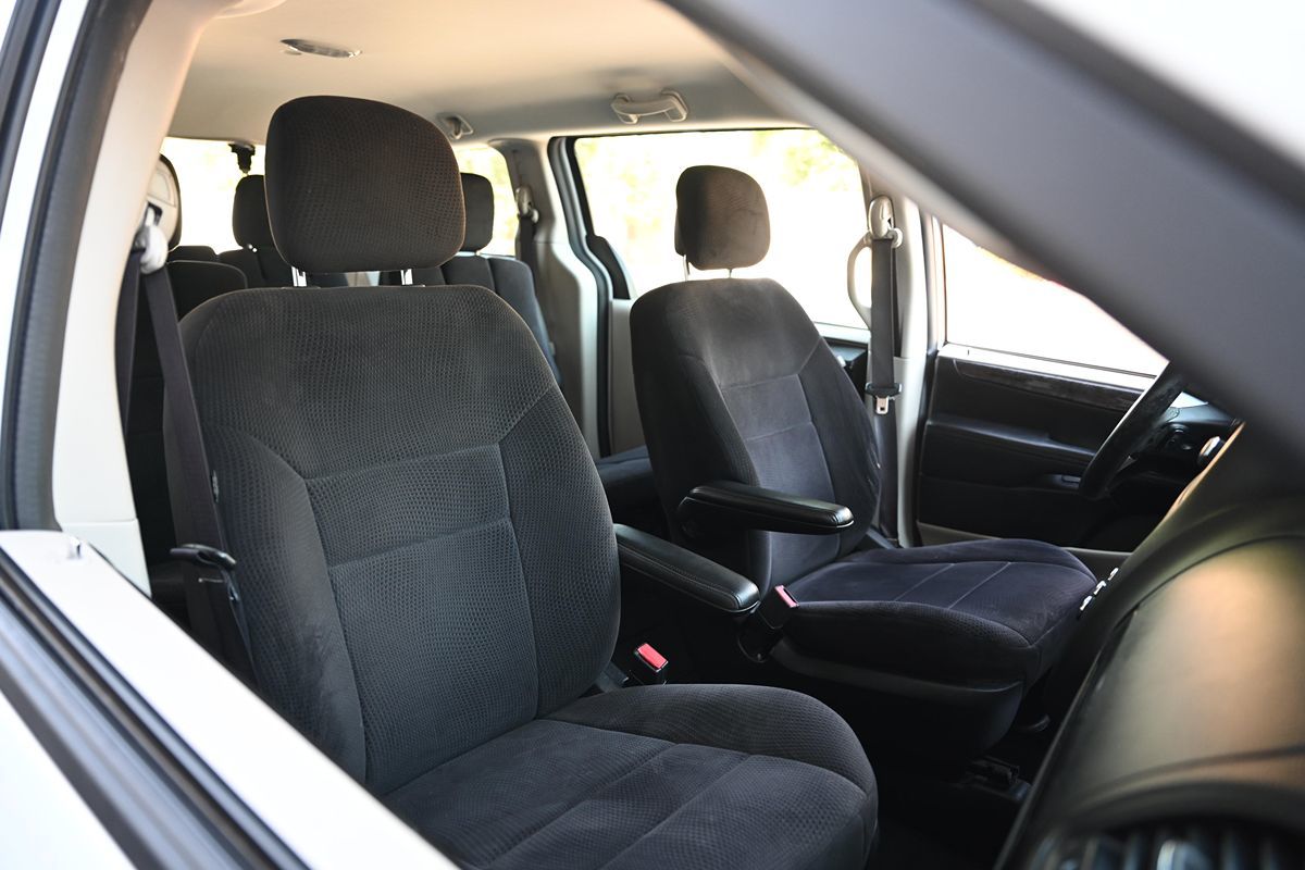 2014 Dodge Grand Caravan SE photo 12