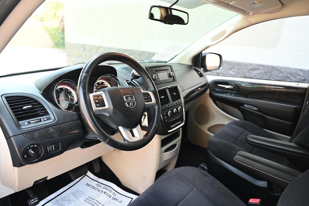 2014 Dodge Grand Caravan SE photo 19