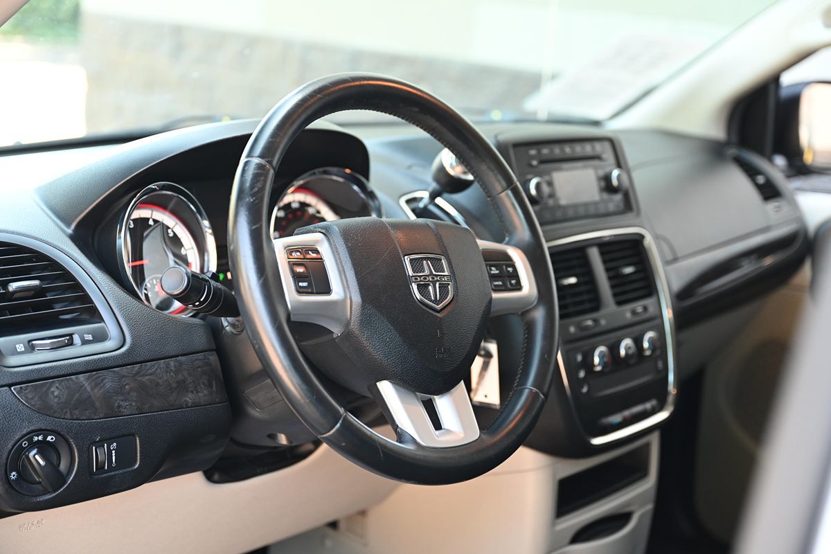 2014 Dodge Grand Caravan SE photo 21