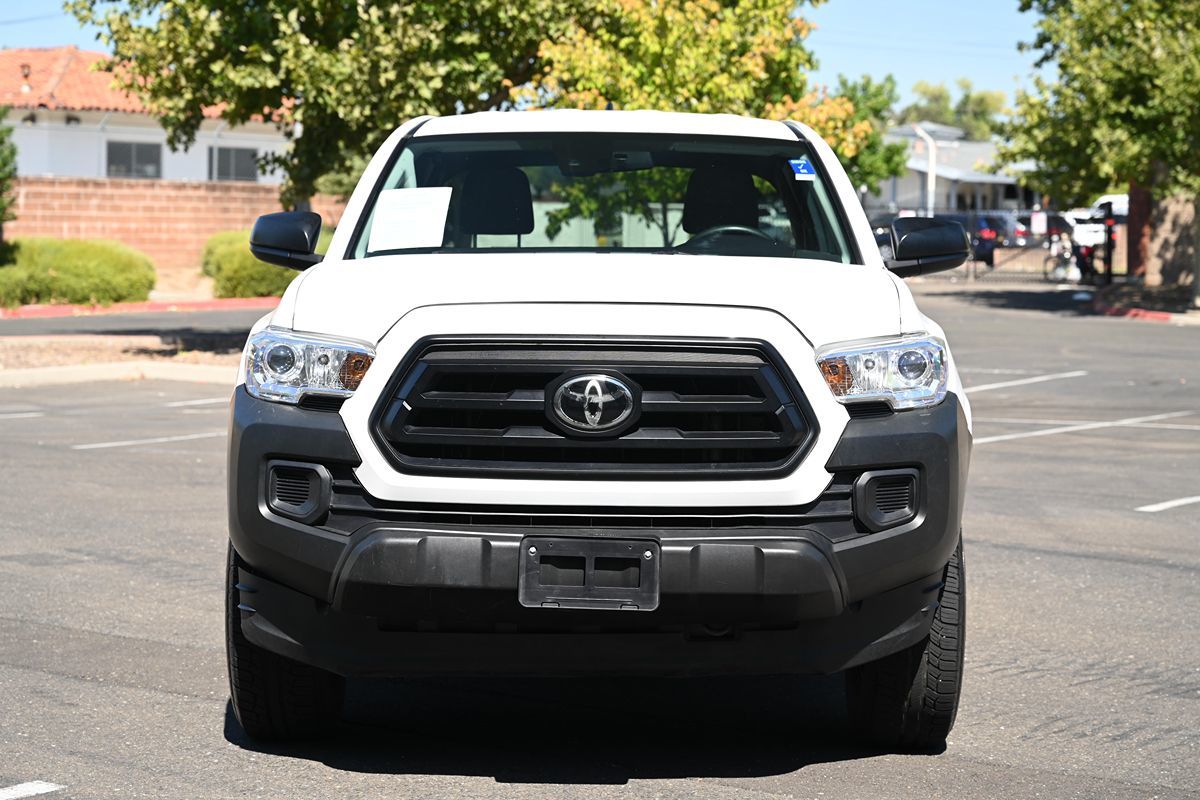 2022 Toyota Tacoma SR5 photo 2