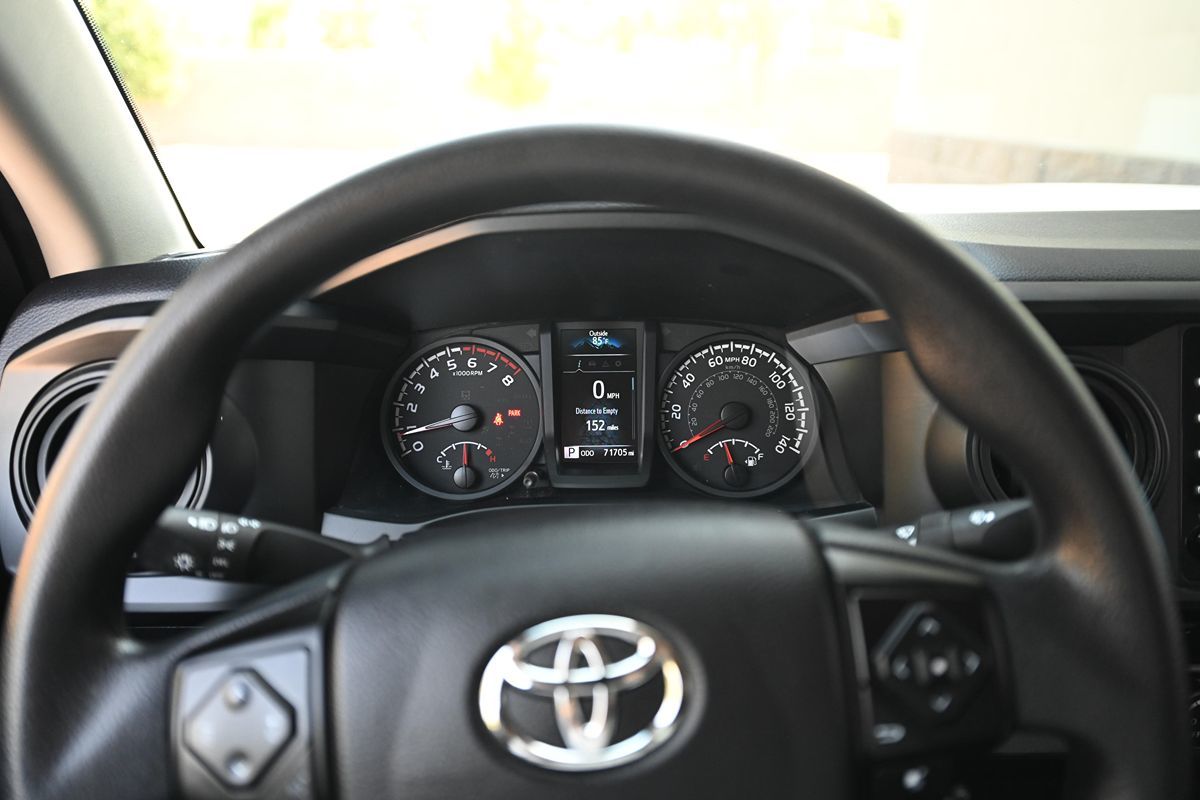 2022 Toyota Tacoma SR5 photo 18