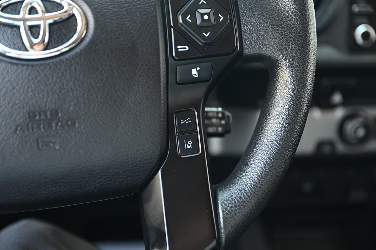 2022 Toyota Tacoma SR5 photo 20