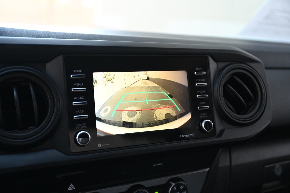 2022 Toyota Tacoma SR5 photo 21