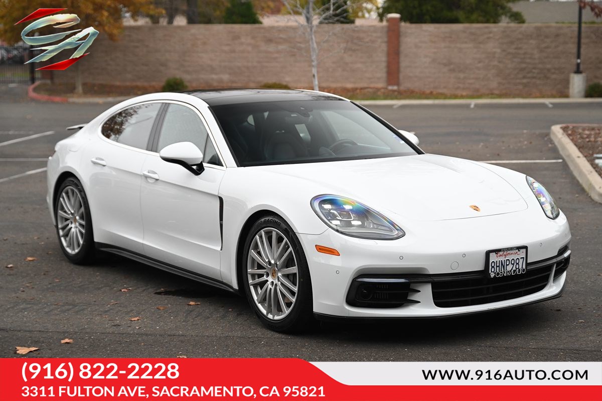 2017 Porsche Panamera 4S's photo