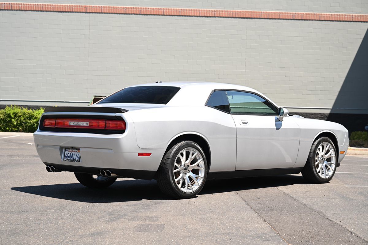 2009 Dodge Challenger R/T photo 6