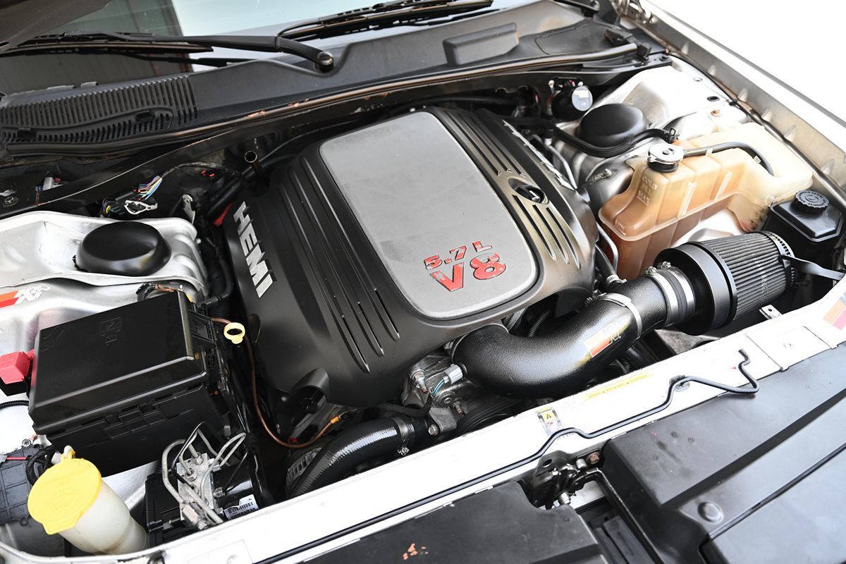 2009 Dodge Challenger R/T photo 9