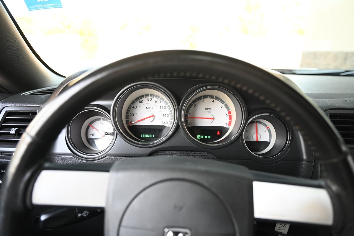 2009 Dodge Challenger R/T photo 17