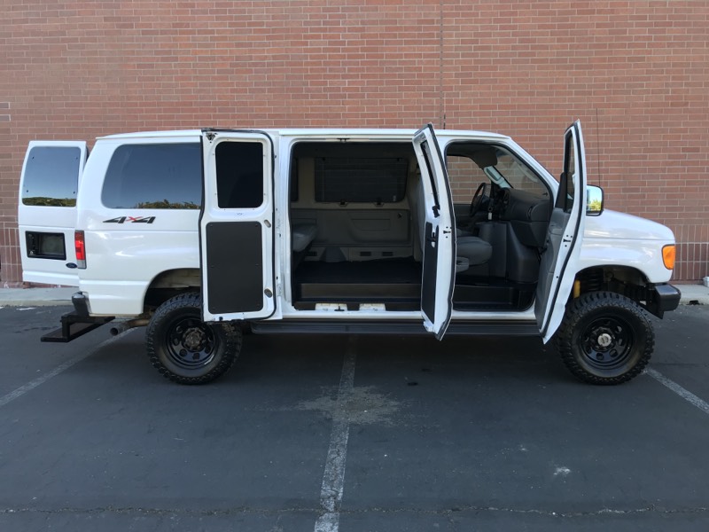 Sold 2007 Ford Econoline Wagon E-350 SD XL 4WD in Sacramento