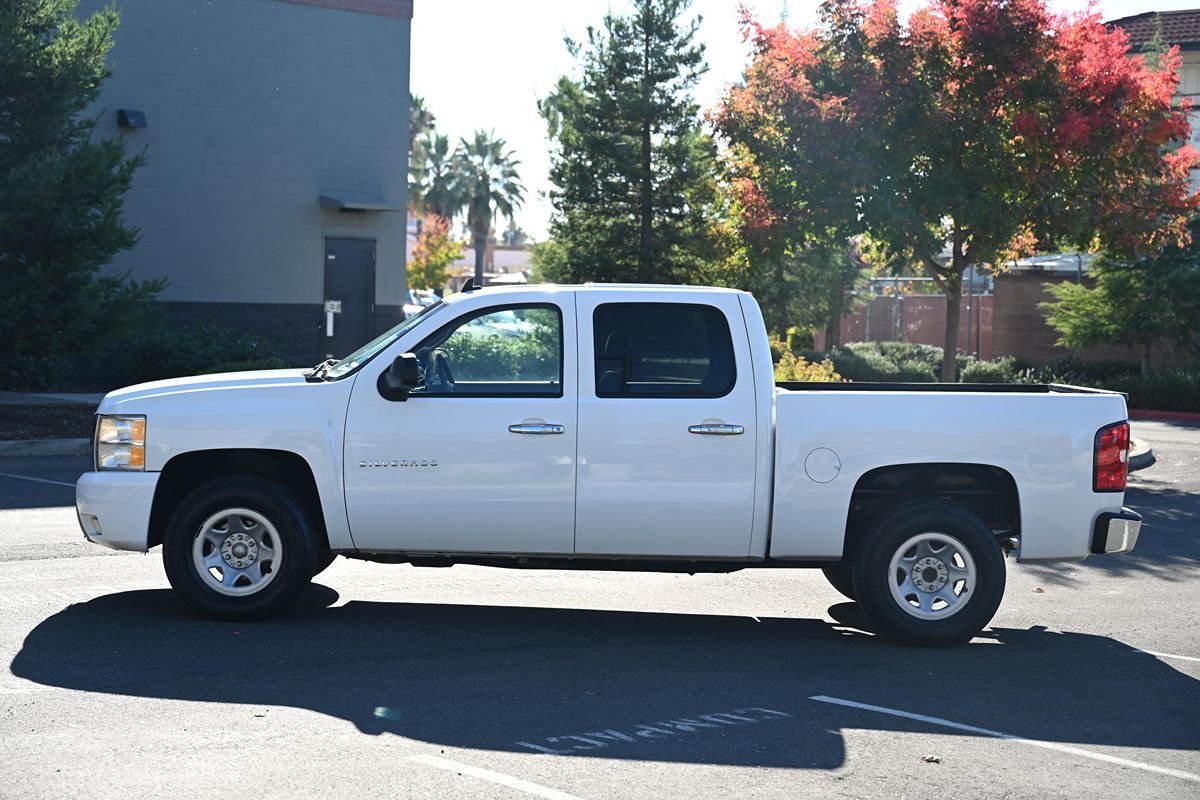 2010 Chevrolet Silverado 1500 LT - Photo 4